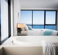 Mantra Circle On Cavill - Accommodation Melbourne