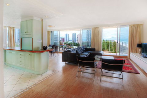 Golden Sands On Main Beach - Accommodation Melbourne 7
