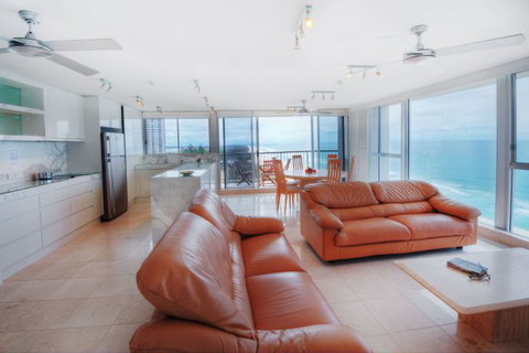 Golden Sands On Main Beach - Accommodation Melbourne 19