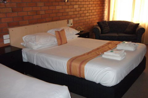 Hilldrop Motor Inn - Accommodation Melbourne 0