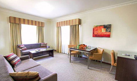 Governor Macquarie Motor Inn - Accommodation Melbourne 9