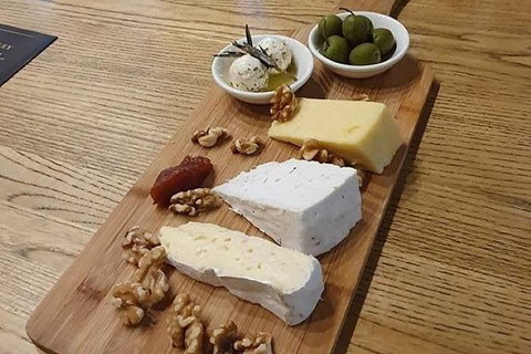 Hobart Small Group Wine Tour Sunday Afternoon: Wines, Gins & Cheeses - Accommodation Melbourne 7