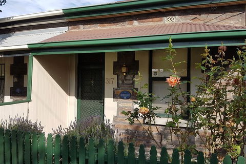 Adelaide Walking Tour: East End Escapade - Accommodation Melbourne 4