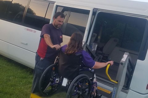 Brisbane Airport Arrival Shared Shuttle Service With Wheelchair Access - Accommodation Melbourne 1