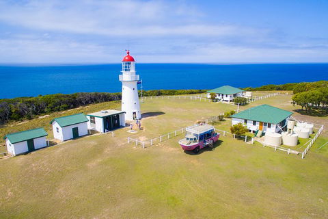 Full-Day 1770 Tour By LARC Amphibious Vehicle Including Sandboarding And Bustard Head Lightstation - Accommodation Melbourne 11