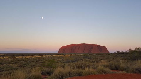 Uluru (Ayers Rock) Sunset With Outback Barbecue Dinner And Star Tour - Accommodation Melbourne 2