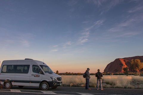 Highlights Of Uluru Including Sunrise And Breakfast - Accommodation Melbourne 3