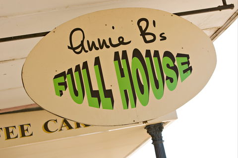 Annie B's Full House - Accommodation Melbourne 1