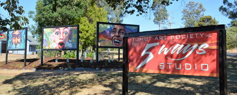 Tumut Art Society 5Ways Gallery - Accommodation Melbourne 0