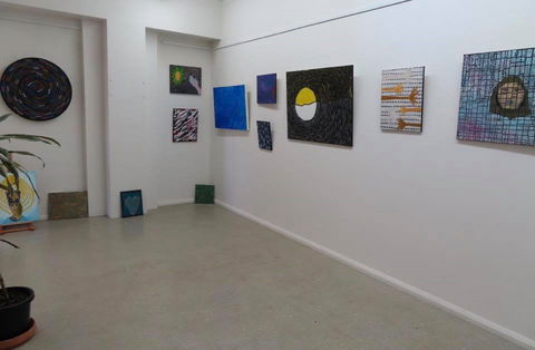 Dragonfly Community Gallery - Accommodation Melbourne 0
