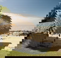 Dugong Sanctuary - Clairview - Accommodation Melbourne