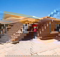 Former Alice Springs Telegraph Repeater Station and Post Office. - Accommodation Melbourne
