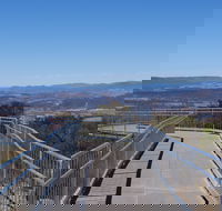 Hassans Walls Lookout - Accommodation Melbourne
