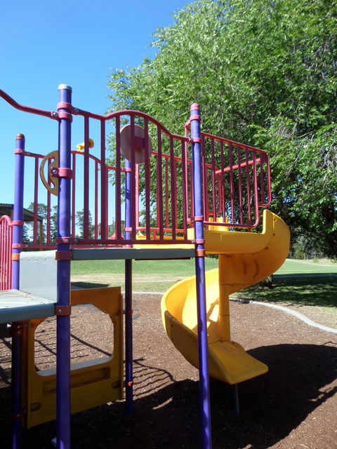 Fadden Pines Playground - Accommodation Melbourne 2