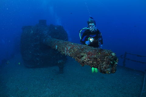 HMAS Brisbane Dive Site - Accommodation Melbourne 1