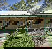 Lenroy Slab Hut - Accommodation Melbourne