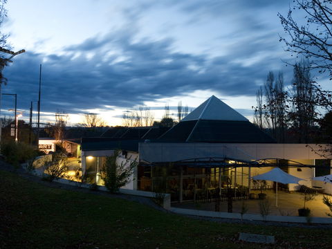 New England Regional Art Museum - Accommodation Melbourne 0