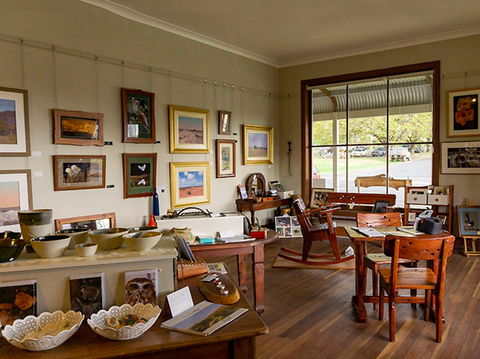 Olde Bridge Gallery - Accommodation Melbourne 0