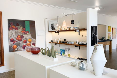 Suki And Hugh Gallery - Accommodation Melbourne 2