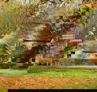 Cooks' Cottage - Accommodation Melbourne