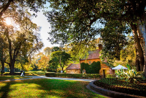 Cooks' Cottage - Accommodation Melbourne 2