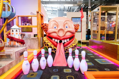 Holey Moley Carousel - Accommodation Melbourne 1