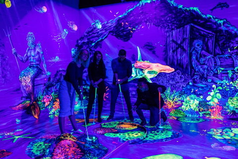 Glowing Rooms 3D Mini Golf - Accommodation Melbourne 0