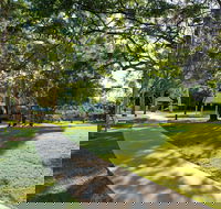 Millennium Esplanade and Tannum Sands Beach - Accommodation Melbourne