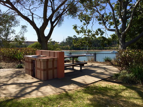 Riverside Parklands And Playground - Accommodation Melbourne 2