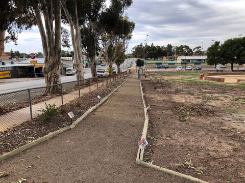 Moonta Area School Memorial Trail - Melbourne 4u 2