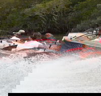 Noosa River Cruise for 2 people on a Classic Mahogany Speed Boat - 90 min. - Accommodation Melbourne