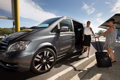 Brisbane Airport To Sunshine Coast Private Transfer - 11 Seat Minibus - Accommodation Melbourne 3