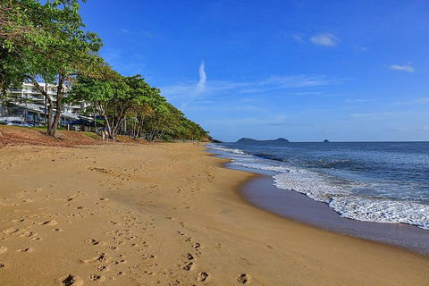 Airport Transfer - Palm Cove, Kewarra Beach & Trinity Beach To Cairns Airport - Accommodation Melbourne 7