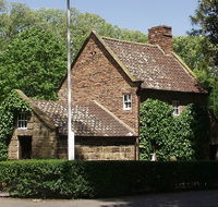 Cooks' Cottage - Accommodation Melbourne