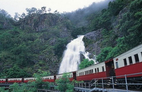 International Coaches And Tours - Accommodation Melbourne 11
