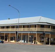 Colac Hotel - Accommodation Melbourne