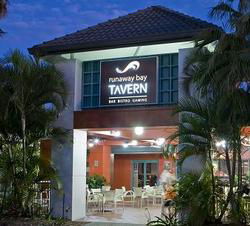 Runaway Bay QLD Accommodation Melbourne
