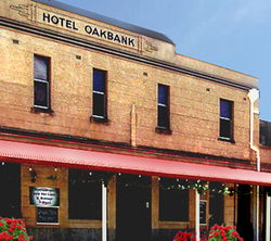 Oakbank Hotel - Melbourne 4u 2