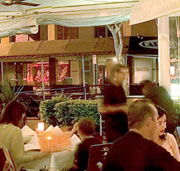 Domanis Cafe Restaurant Bar - Accommodation Melbourne