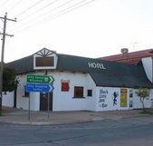 Black Lion Inn Hotel - Accommodation Melbourne