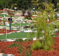 18 Hole Mini Golf - Club Husky - Accommodation Melbourne