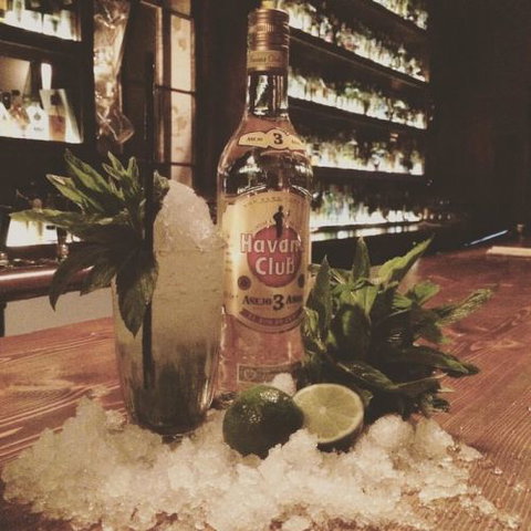 Sneaky Tony's - Accommodation Melbourne 1