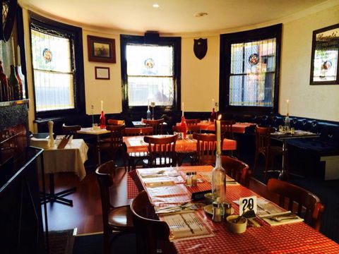 Queens Arms Hotel - Accommodation Melbourne 2