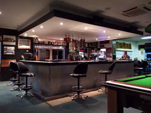 Queens Arms Hotel - Accommodation Melbourne 4