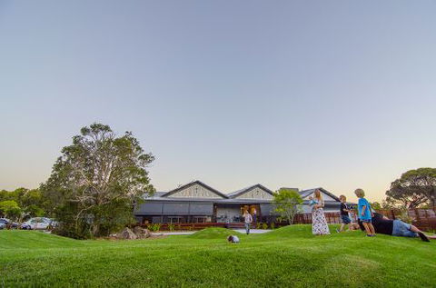 The Sun Bistro - Accommodation Melbourne 0