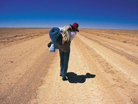 A Portrait Of Australia: Stories Through The Lens Of Australian Geographic - Accommodation Melbourne 0