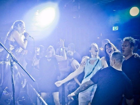 Karaoke At The Avenue - Accommodation Melbourne 0