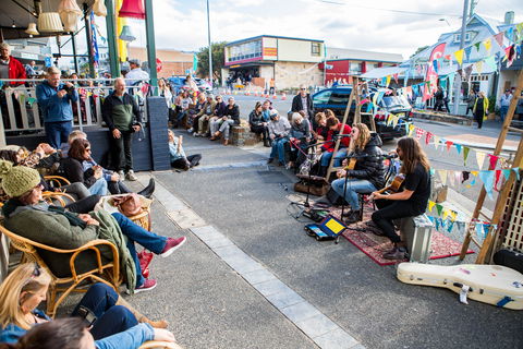 Live N Local In The Village - Accommodation Melbourne 1