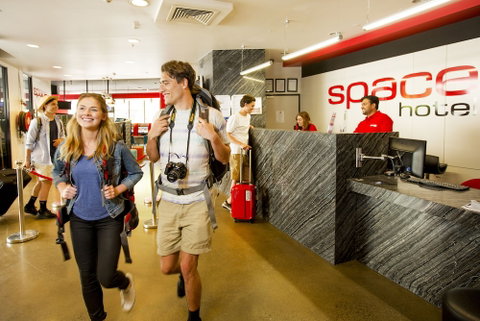 Space Hotel - Hostel - Accommodation Melbourne 0