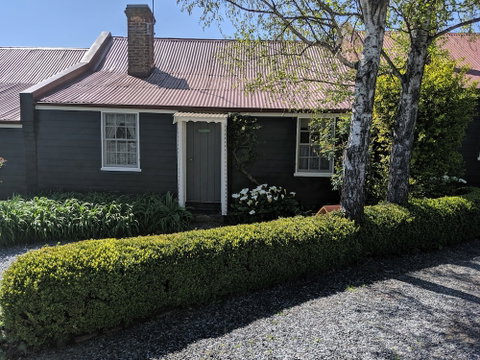 Alice's Cottages - Accommodation Melbourne 0